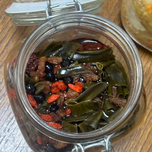黒豆　クコの実　なつめ　米酢