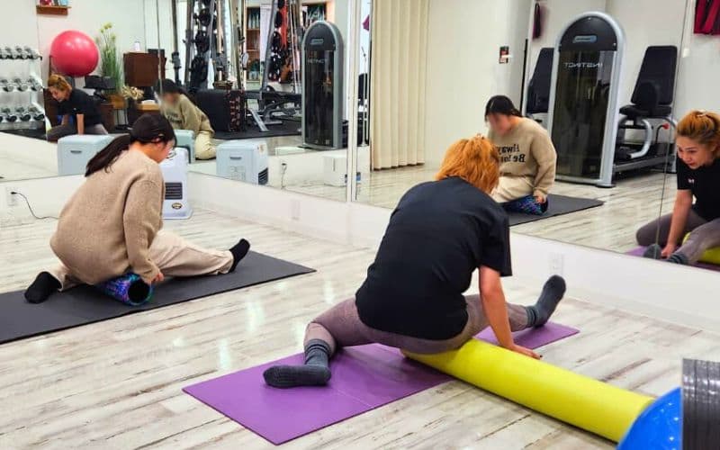 フォームローラー　ストレッチポール　筋膜リリース